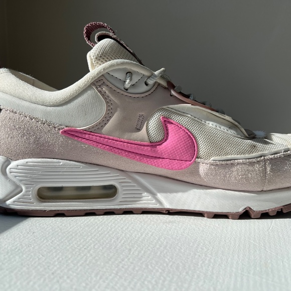 Nike Air Max 90 Futura Women's Sneaker - Picture 4 of 6